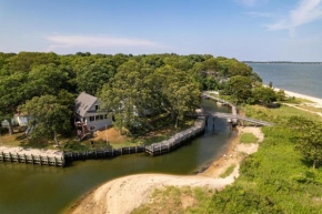 Lagoon Lodge: North Fork,Charming 3Br, Waterfront